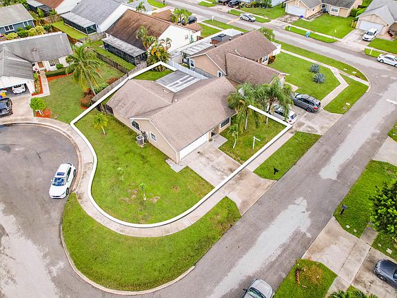 2nd image of 1808 BANYAN CREEK Circle N