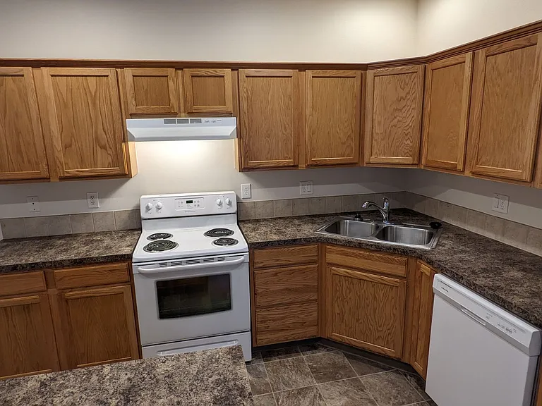 Halsey East Townhomes — Photo 133