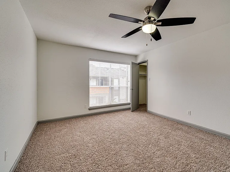 3000 @ Med Center Bedroom