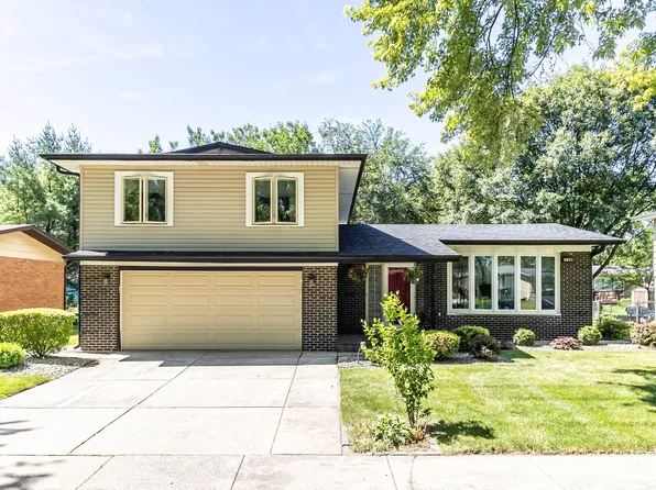 736 W Sunset Dr, Glenwood, IL 60425