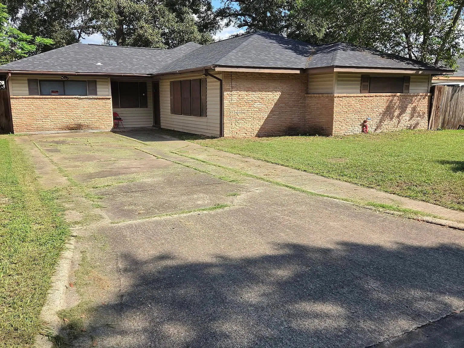 3 bed, 1585 sqft, $4,300 — Photo 2