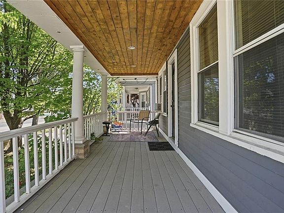 4th image of 132 Roger Williams Ave