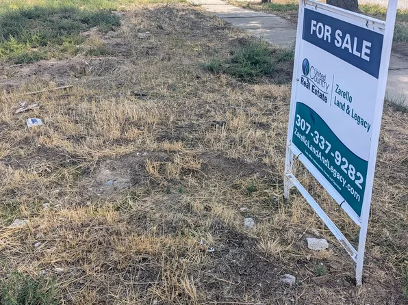 933 S Poplar St, Casper, WY 82601