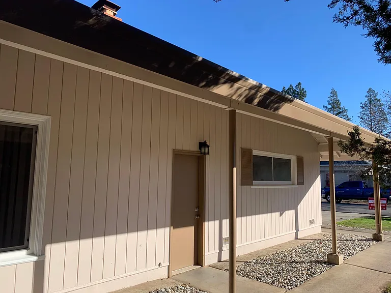 El Camino Duplexes — Photo 49
