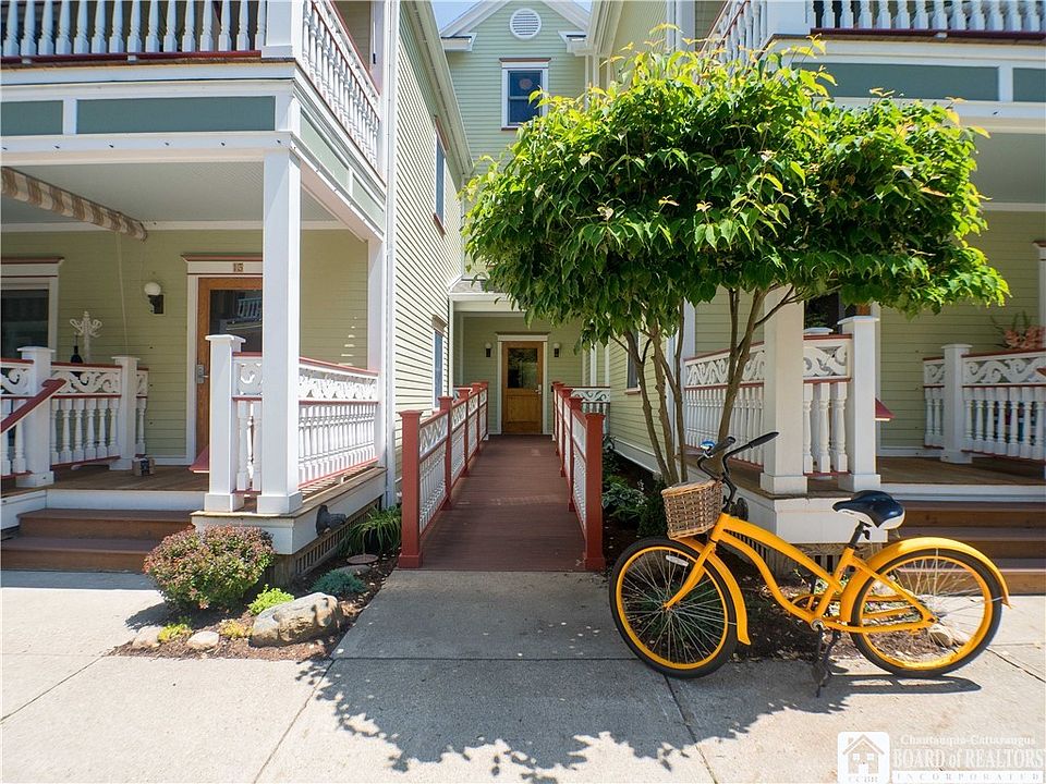 1st image of 13-15 Simpson Ave #201