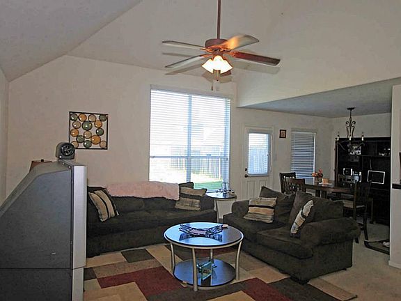 3rd image of 10815 Tobar Falls Cir