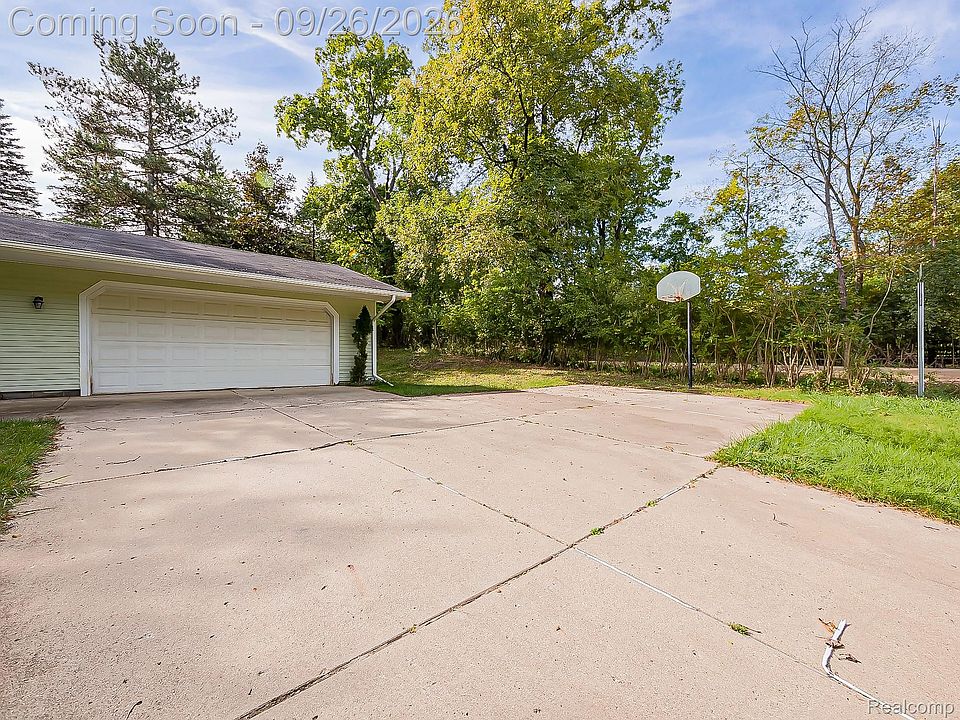 6995 Leytonstone Blvd, photo 23