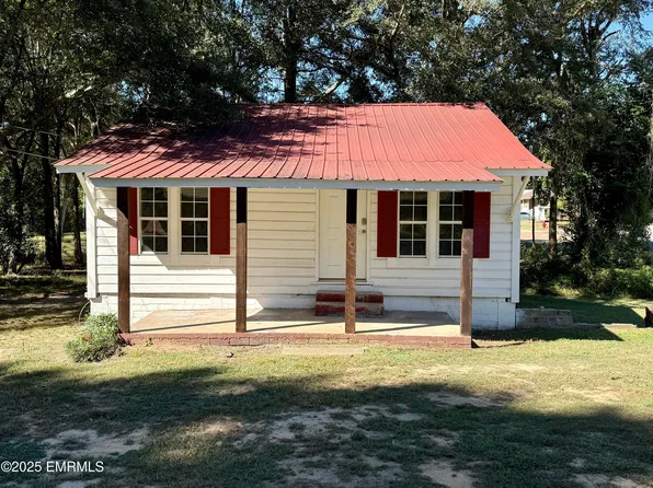 319 Range Ave, Philadelphia, MS 39350