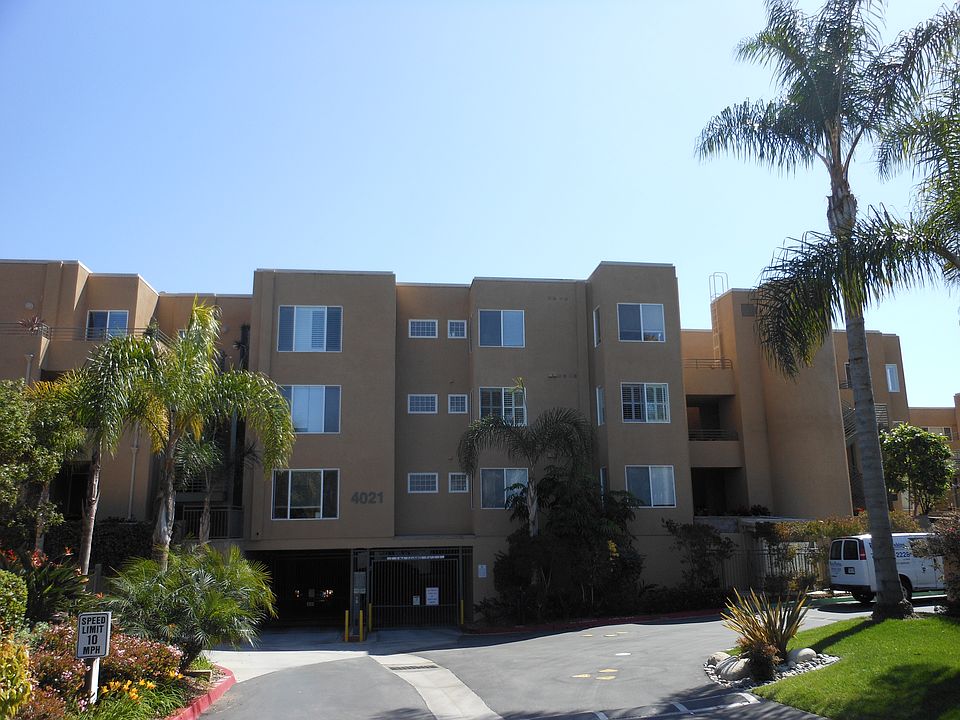 3 story bldg with elevator