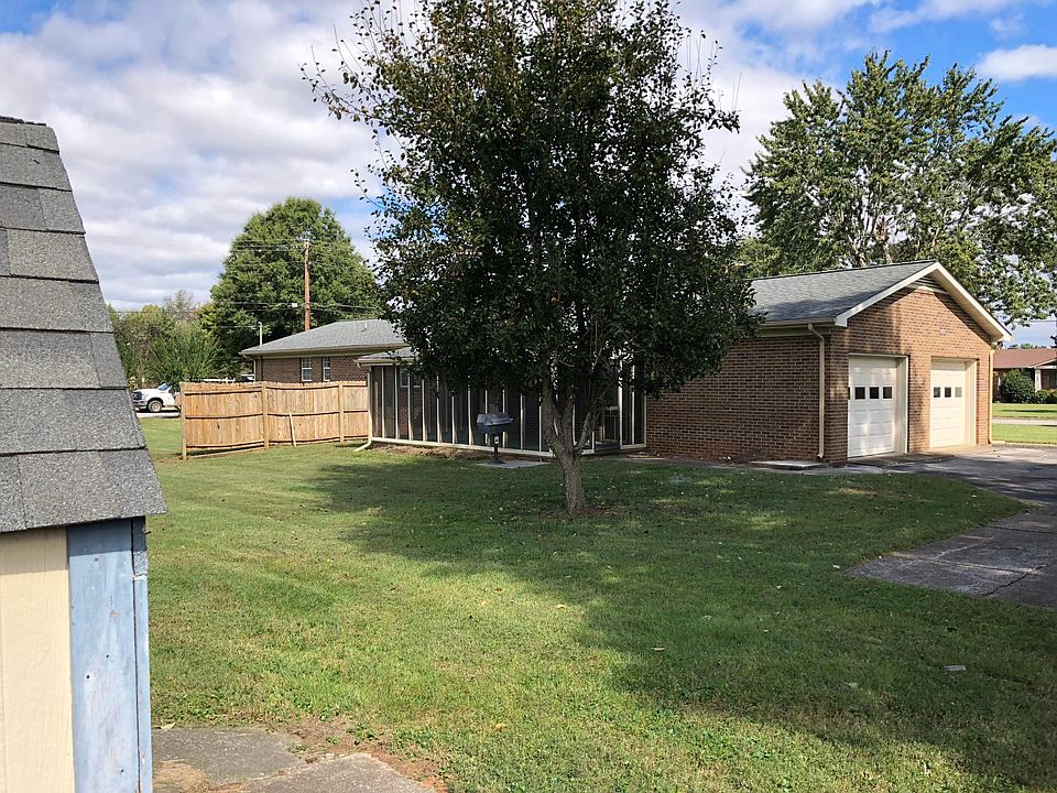 2nd image of 205 Geronimo Rd