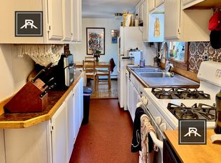 4 Inman Pl #2, Cambridge, MA 02139