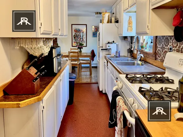 4 Inman Pl #2, Cambridge, MA 02139