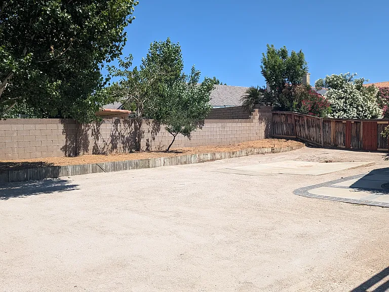 39440 Avignon Ln — Photo 3