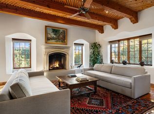 61 Calle San Martin, Santa Fe, NM 87506