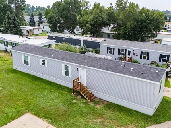 1401 Pioneer Trl, Mandan, ND 58554