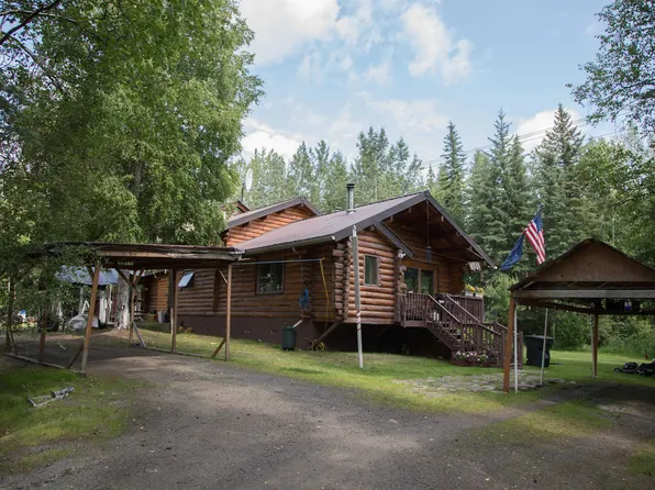 578 Farmers Loop Rd, Fairbanks, AK 99712