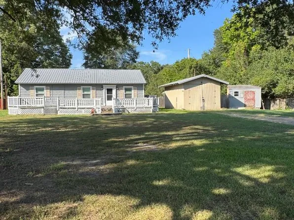 9 Sherman St, Hooks, TX 75561