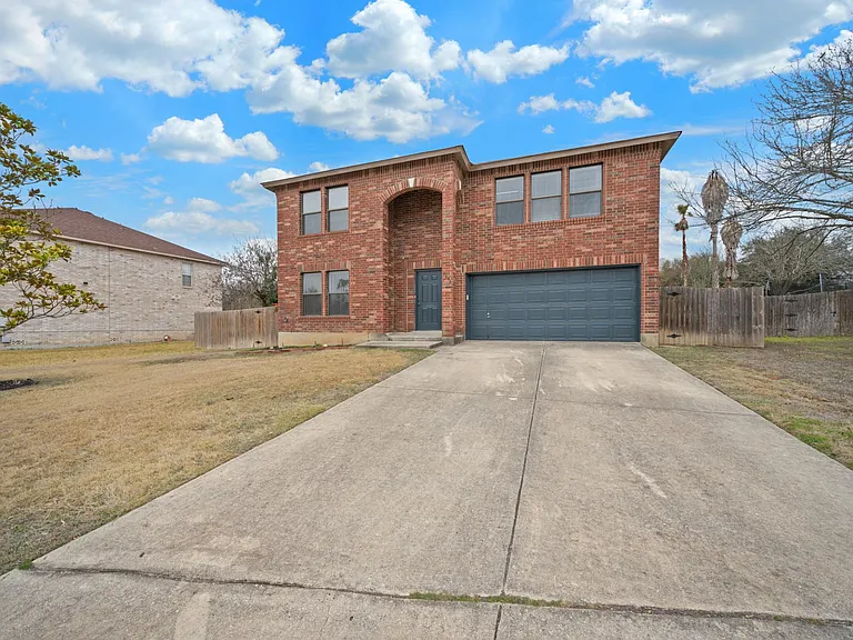 1688 Fir Cir — Photo 3