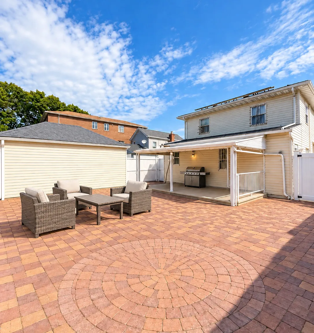 13718 Centreville St — Photo 4