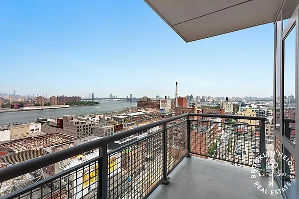 Rented by Brooklyn Heights Real Estate Inc | media 3