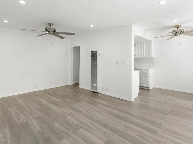 2701 Abbot Kinney Blvd #4 — Photo 1