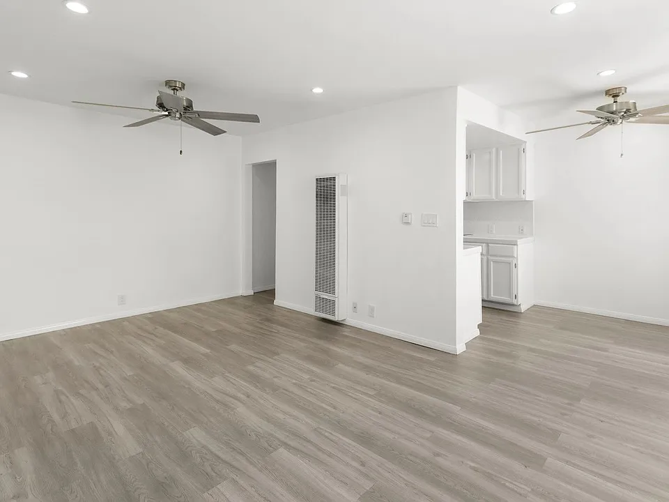 2701 Abbot Kinney Blvd #4