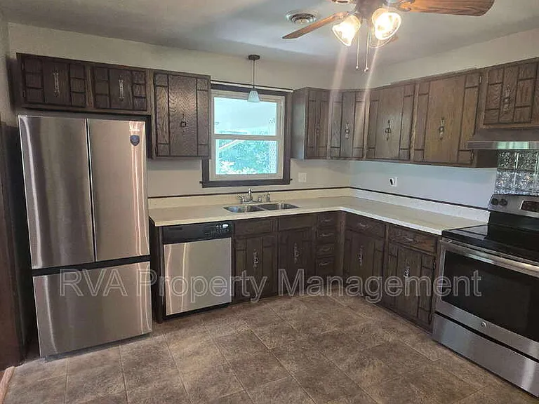 4476 Country Walk Ln — Photo 5