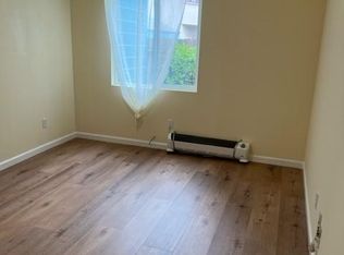 869 Geneva Ave #A, San Francisco, CA 94112
