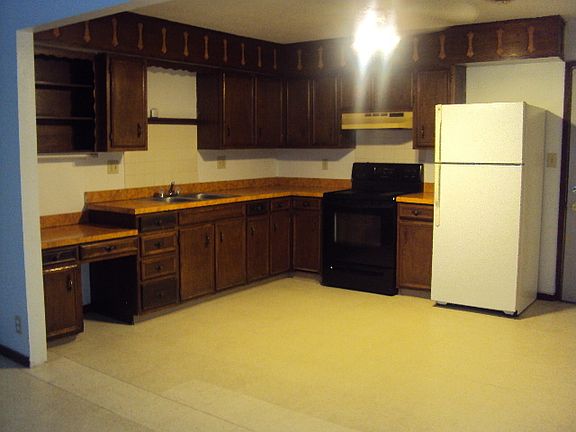 3rd image of 606 Cedar St #606-09