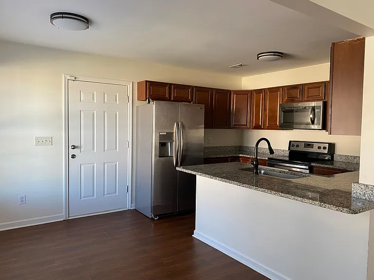 234 Mary High Dr — Photo 2