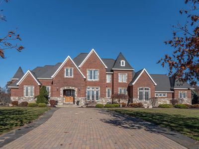 740 Greystone Dr, Chelsea, MI, 48118