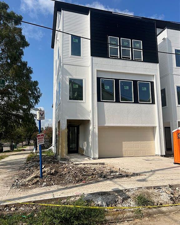 1st image of 2322 McIlhenny St