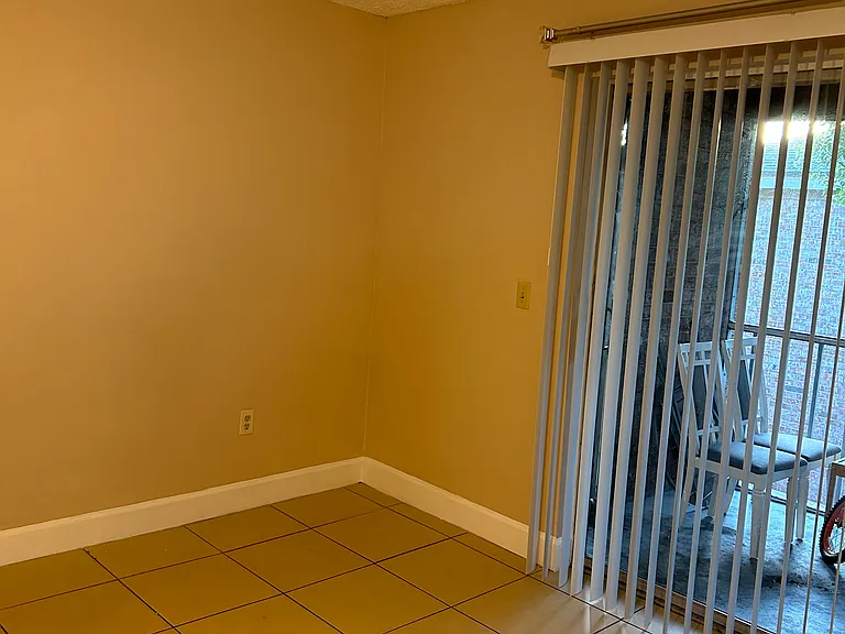 408 Banyon Tree Cir #200 — Photo 10