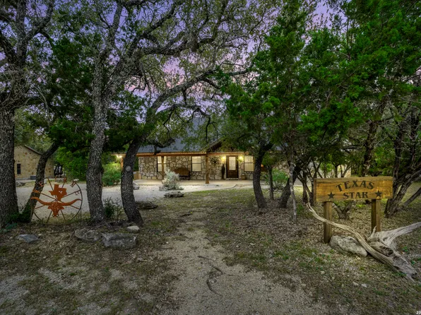 128 Mountain Laurel, ConCan, TX 78838