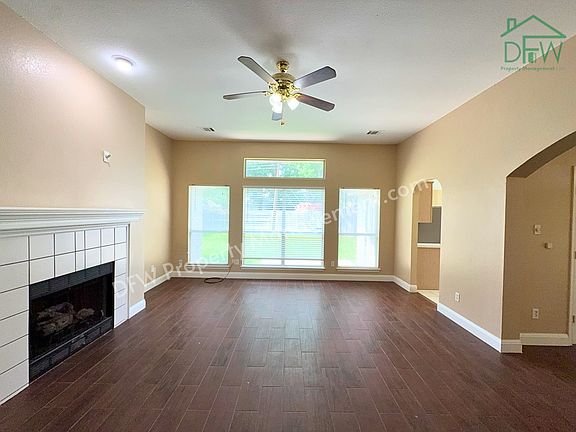 4th image of 317 Oak Meadow Ln