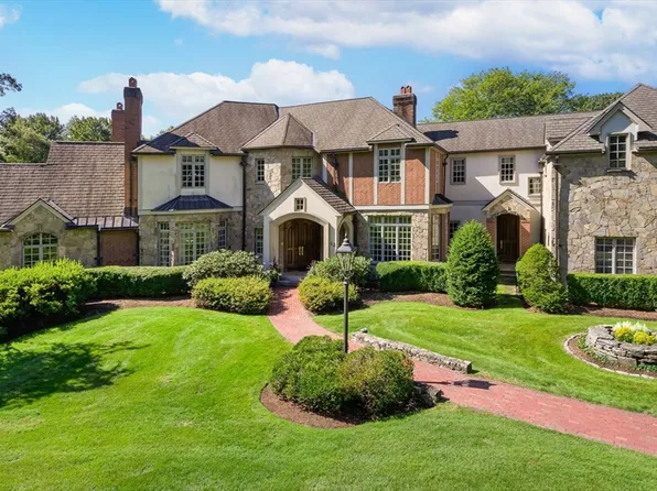 12 Wyndemere Dr, Southborough, MA 01772