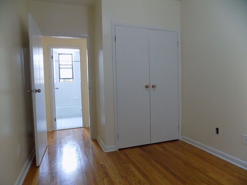 1 Bed 1 Bath Property, New York • 550 Sq Ft