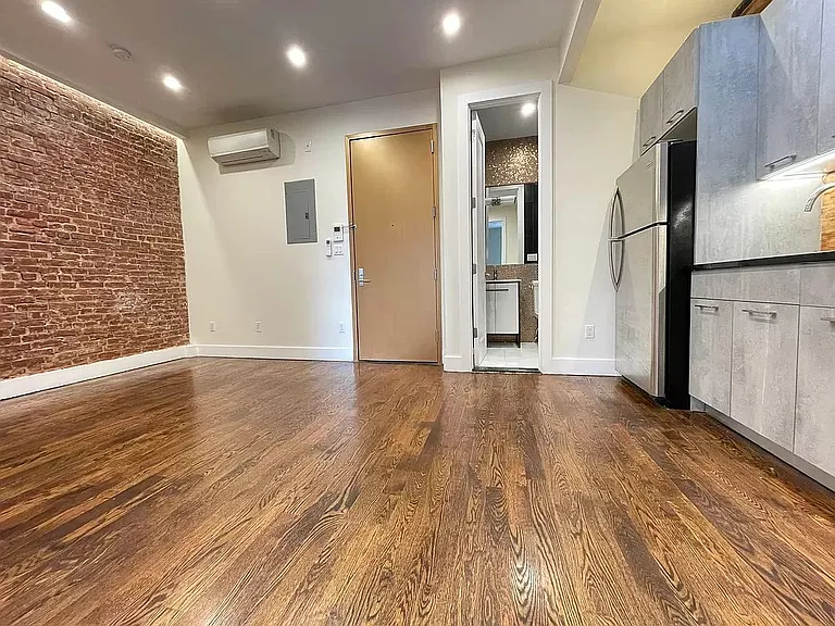 2156A Fulton St #2A — Photo 2