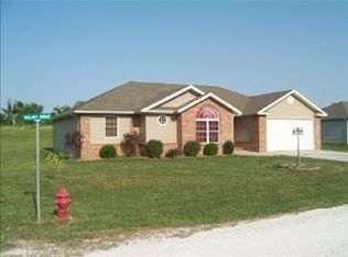 5338 Valley Dr, Morrisville, MO 65710