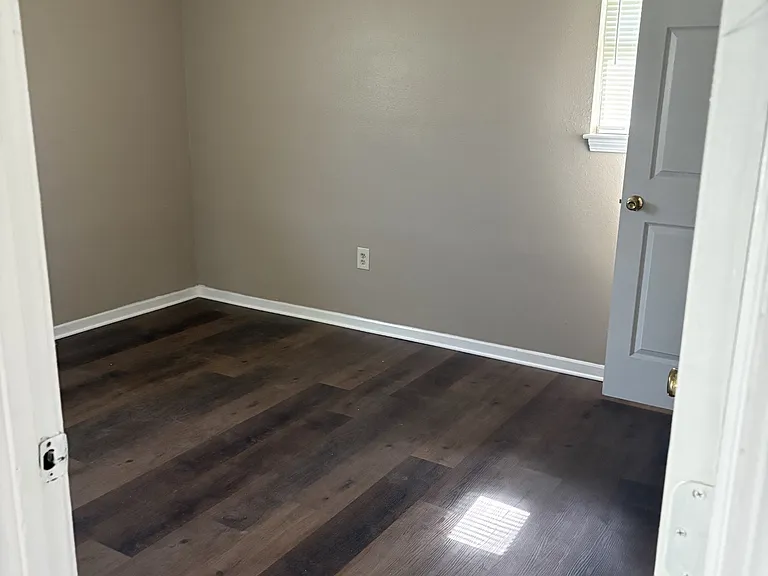 407 W Stevens Cir — Photo 4