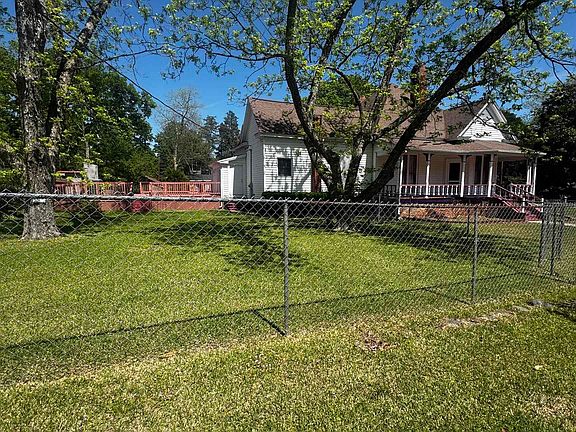 3rd image of 158 Saluda St