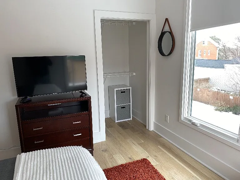 1419 Story Ave #B — Photo 10