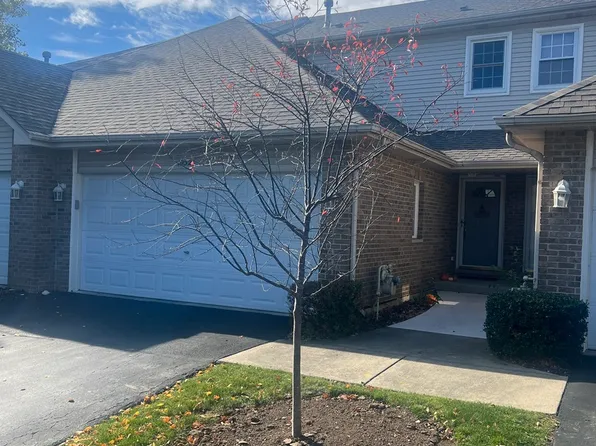 10521 Thornham Ln, Mokena, IL 60448