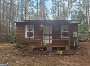 485 Cabin Trl, Surrency, GA 31563