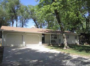 508 SW 11th St, Newton, KS 67114