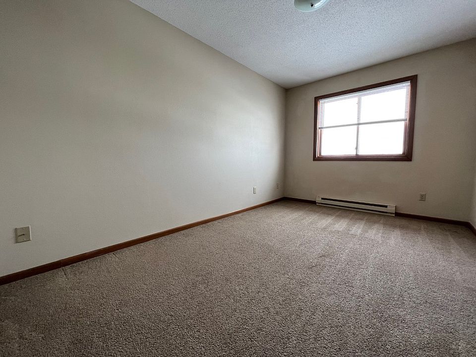 2nd image of 828 28th Ave N #4