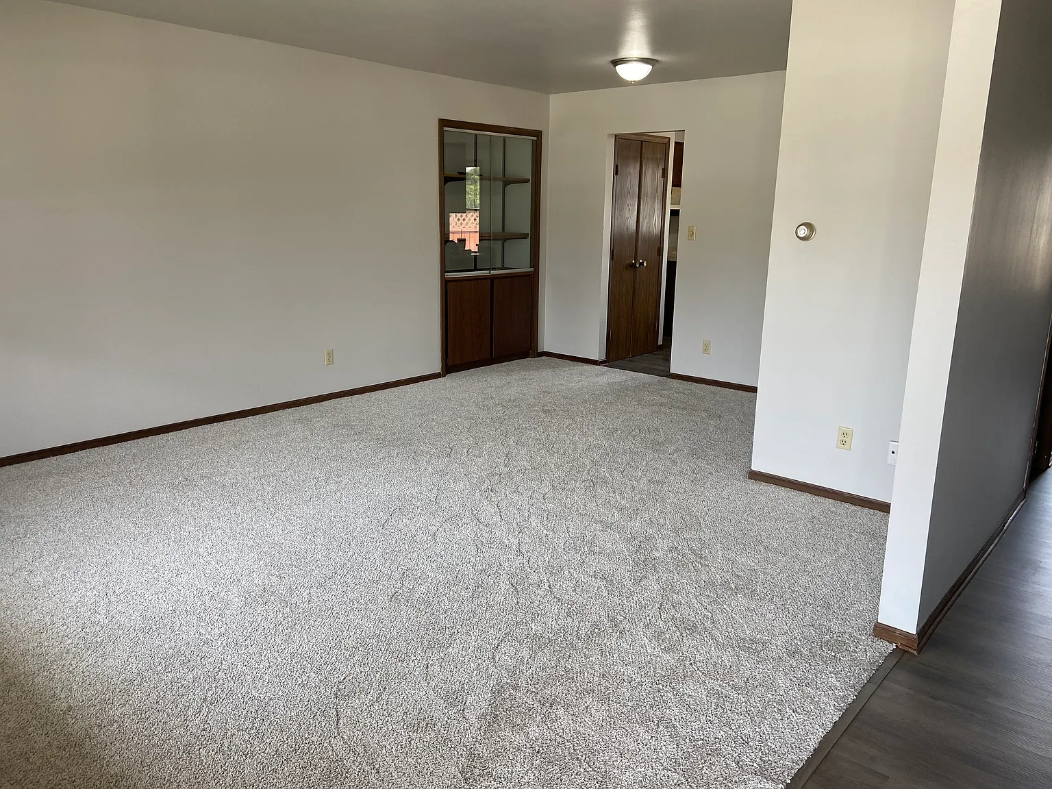 3 bed, 1.5 bath, 1200 sqft, $1,800 — Photo 3