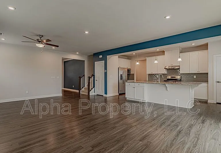 921 Saint Elmos Ct — Photo 10
