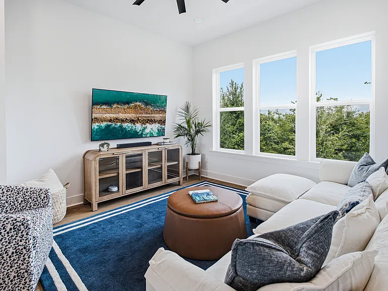 2044 Prudential Dr — Photo 10