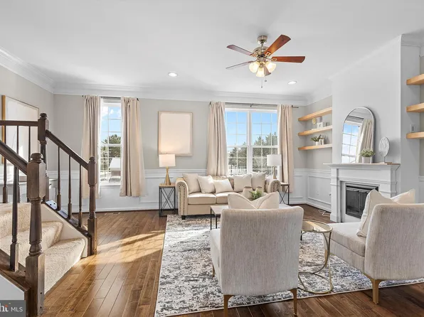 22913 Adelphi Ter, Sterling, VA 20166